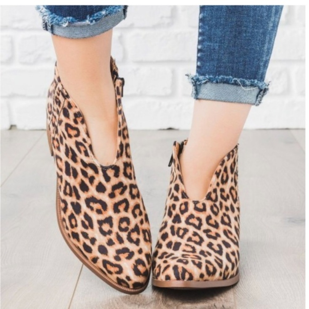 **SOLD**Leopard Booties - Picture 5 of 6